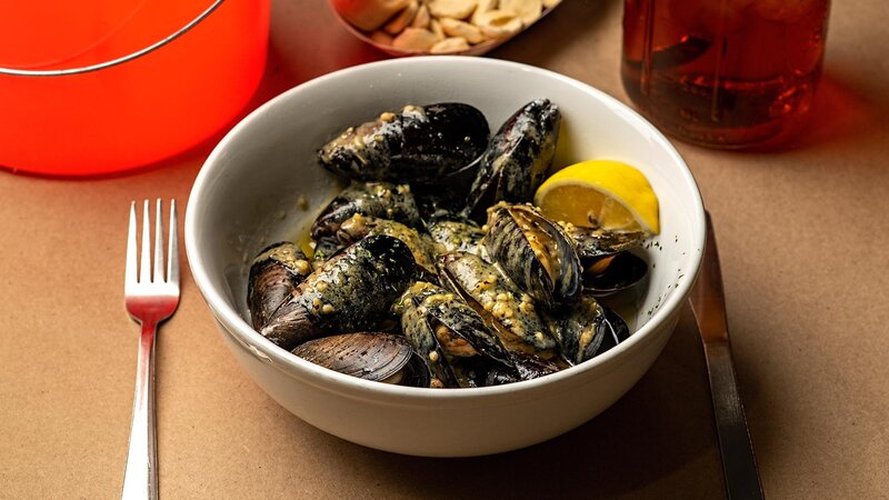 Mussels entree in a bowl